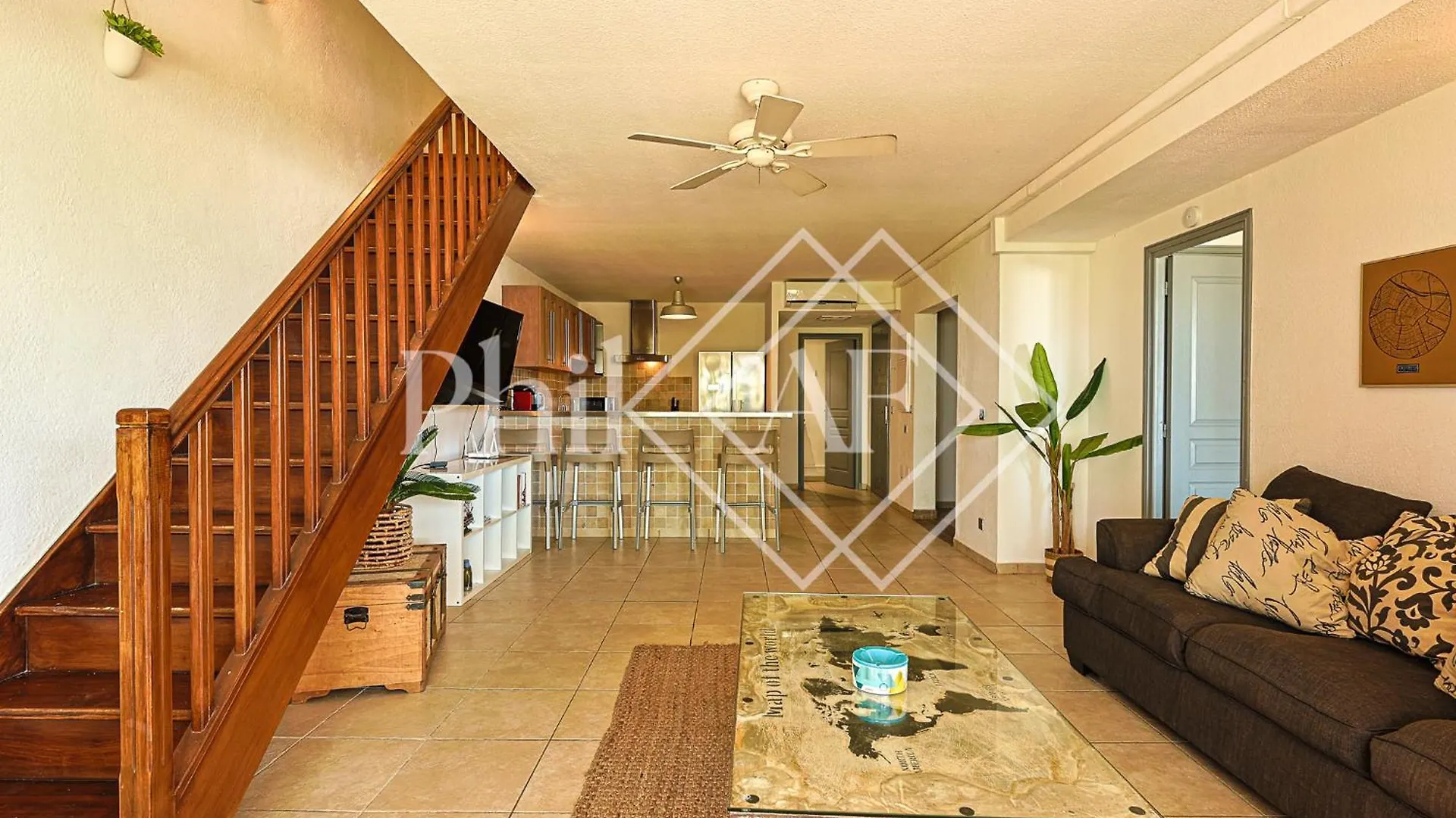 5 Bed-Rooms Beach-Front Duplex Of 189 M2 At Orient Beach Colombier 0*,  Sint Maarten/Saint Martin